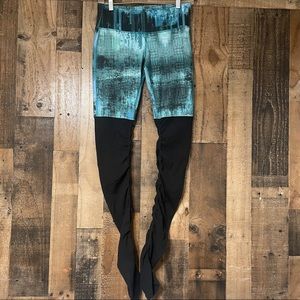 ALO Yoga Goddess Leggings Size S